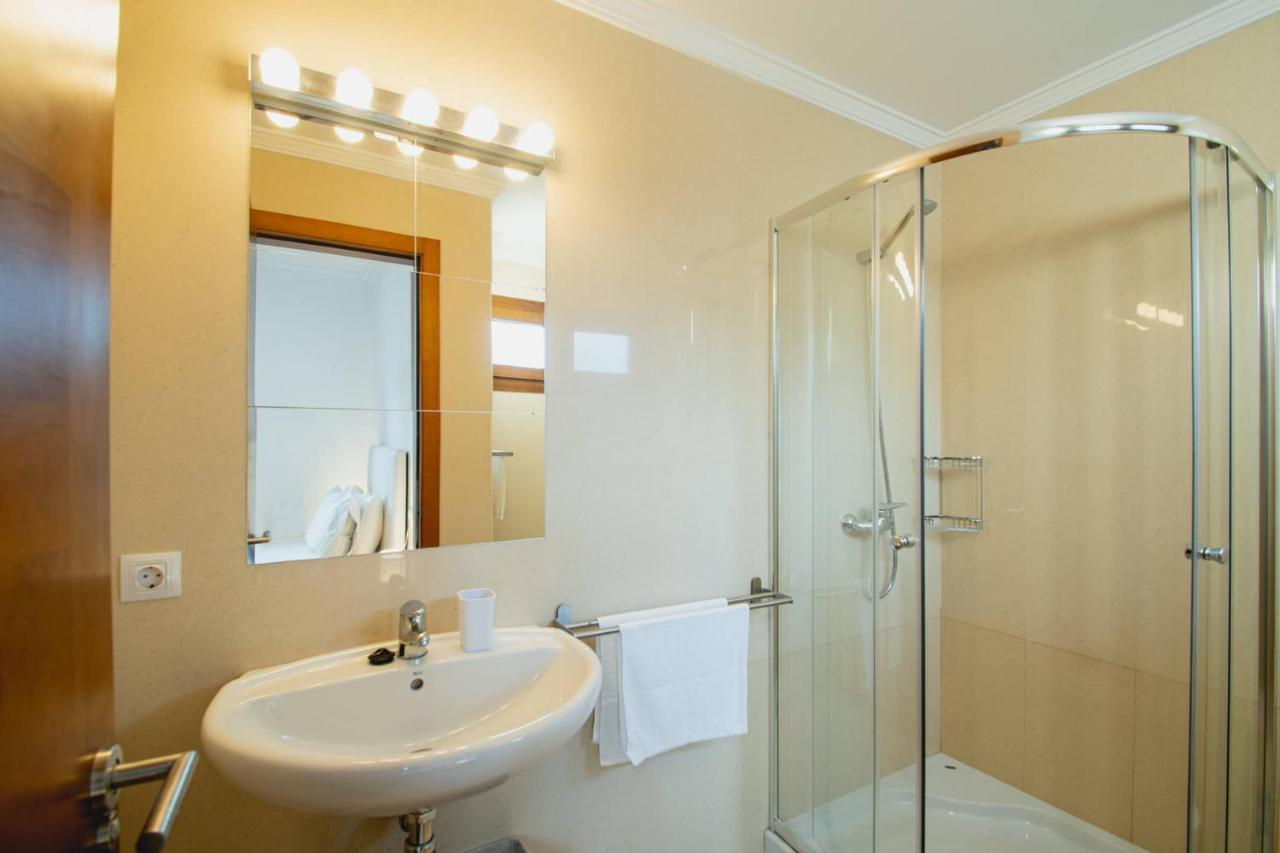 Stylish 6 Bedroom Villa Princesa - Hot Tub - Heated Pool - Near Beach & Waterparks Playa Blanca  Zewnętrze zdjęcie