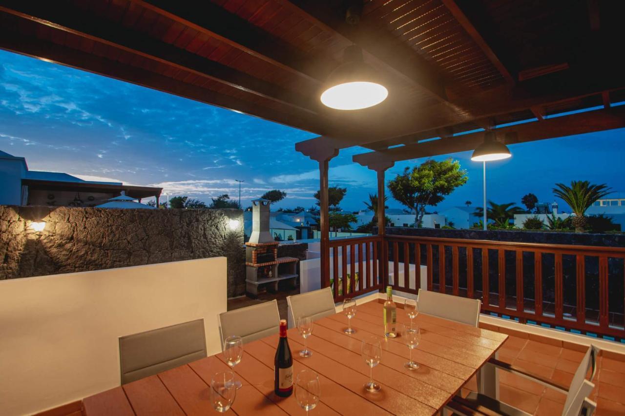 Stylish 6 Bedroom Villa Princesa - Hot Tub - Heated Pool - Near Beach & Waterparks Playa Blanca  Zewnętrze zdjęcie